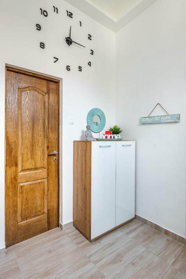 Central Kira Apartment Budapest Esterno foto